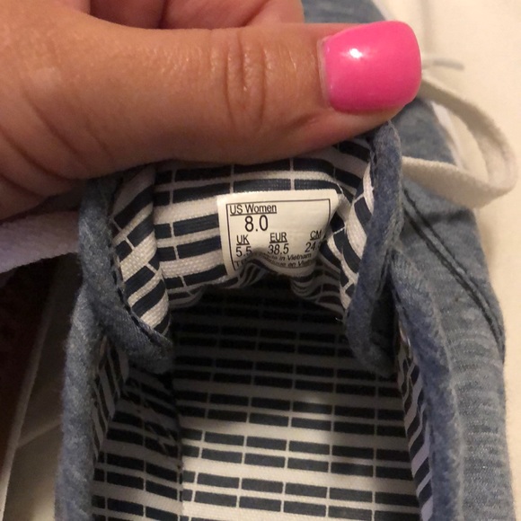 Vans sneakers. - Picture 5 of 5